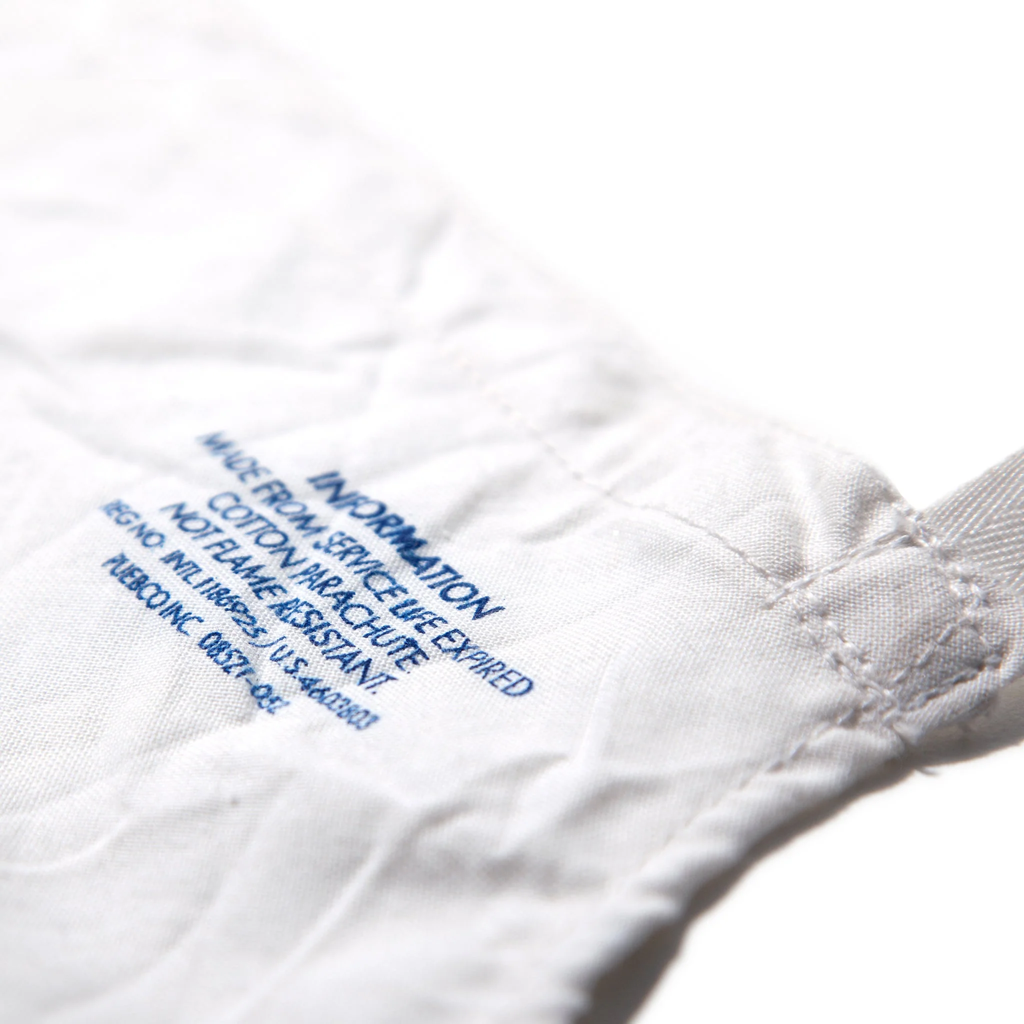 EXPIRED PARACHUTE MATERIAL STANDARD APRON - Image 4