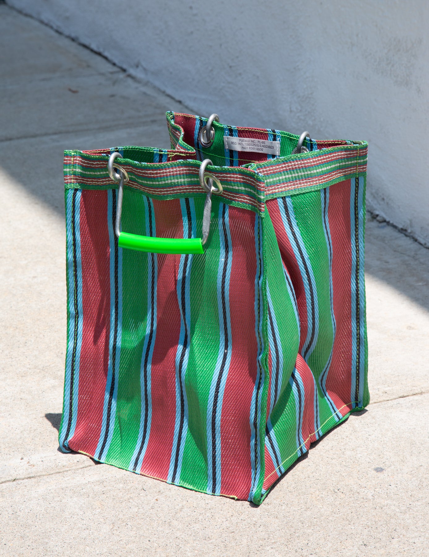 RECYCLED PLASTIC STRIPE BAG - Rectangle D30 - Image 12