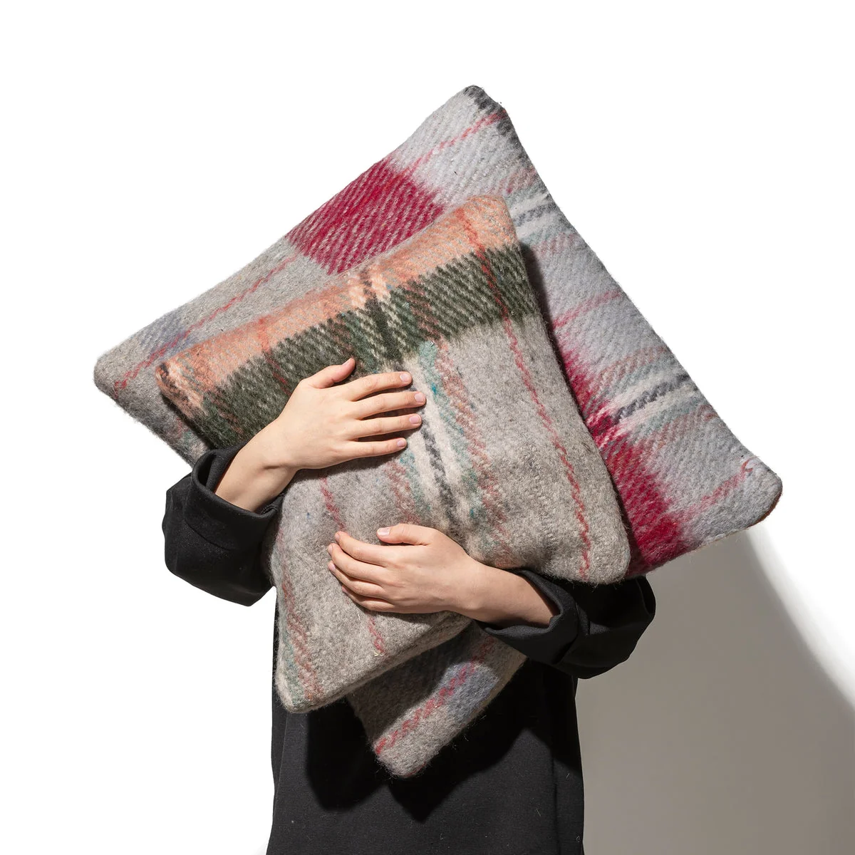 RECYCLED WOOL MIX CUSHION COVER 45 x 45 / Assorted Color - Image 2