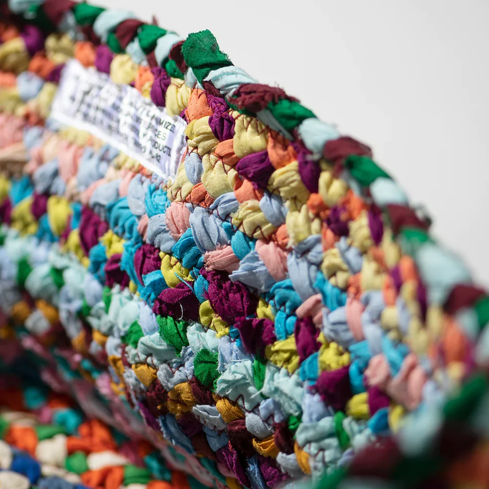 RECYCLED FABRIC BRAIDED PET BED - Image 5
