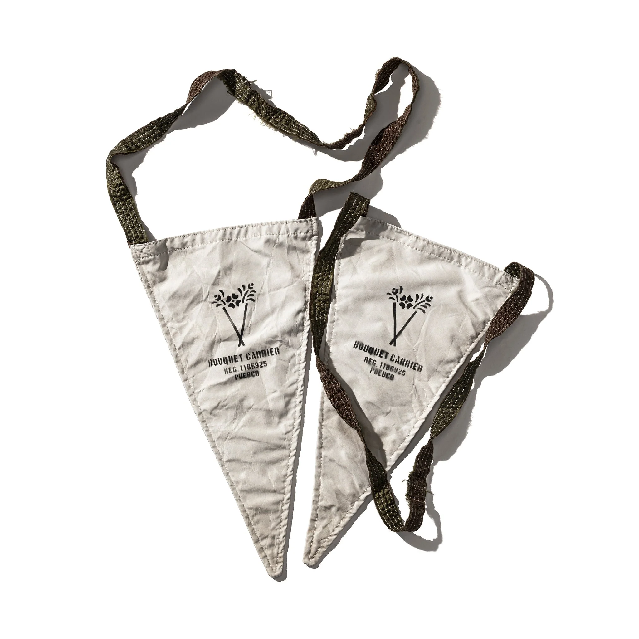 Snow Jacket Bouquet Carrier - Image 3