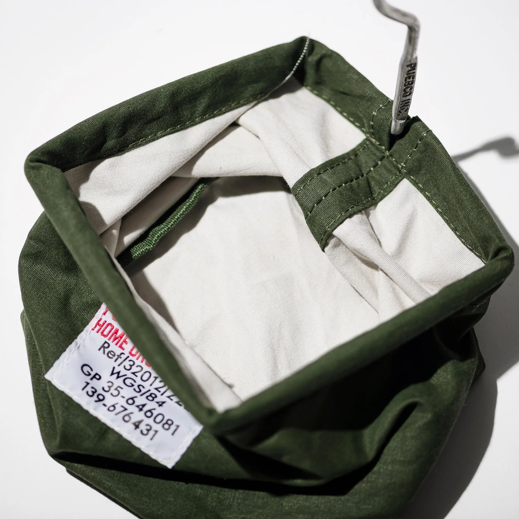 Vintage Material Hook Basket / Square - Image 3