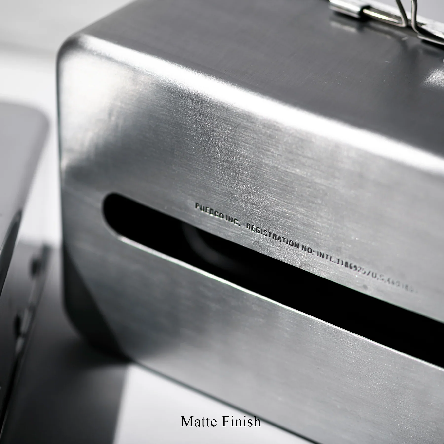 WALL-MOUNTED PAPER TOWEL CASE - Image 3